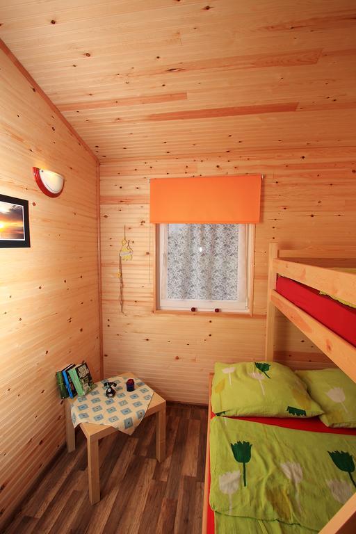 Domki Letniskowe Amelia ウストロニエ・モルスキエ 部屋 写真